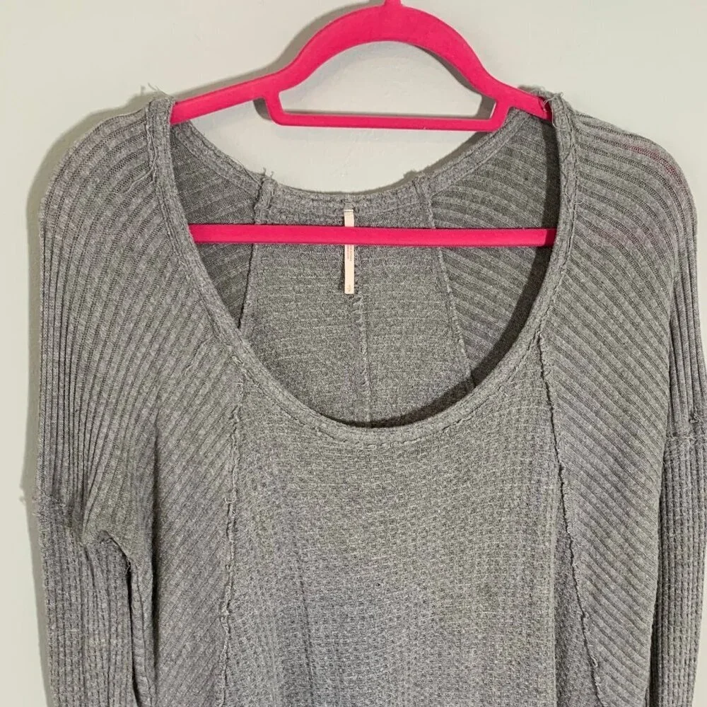 Free People Ventura Gray Waffle Knit Thermal Scoop Neck High‎ Low Top Small